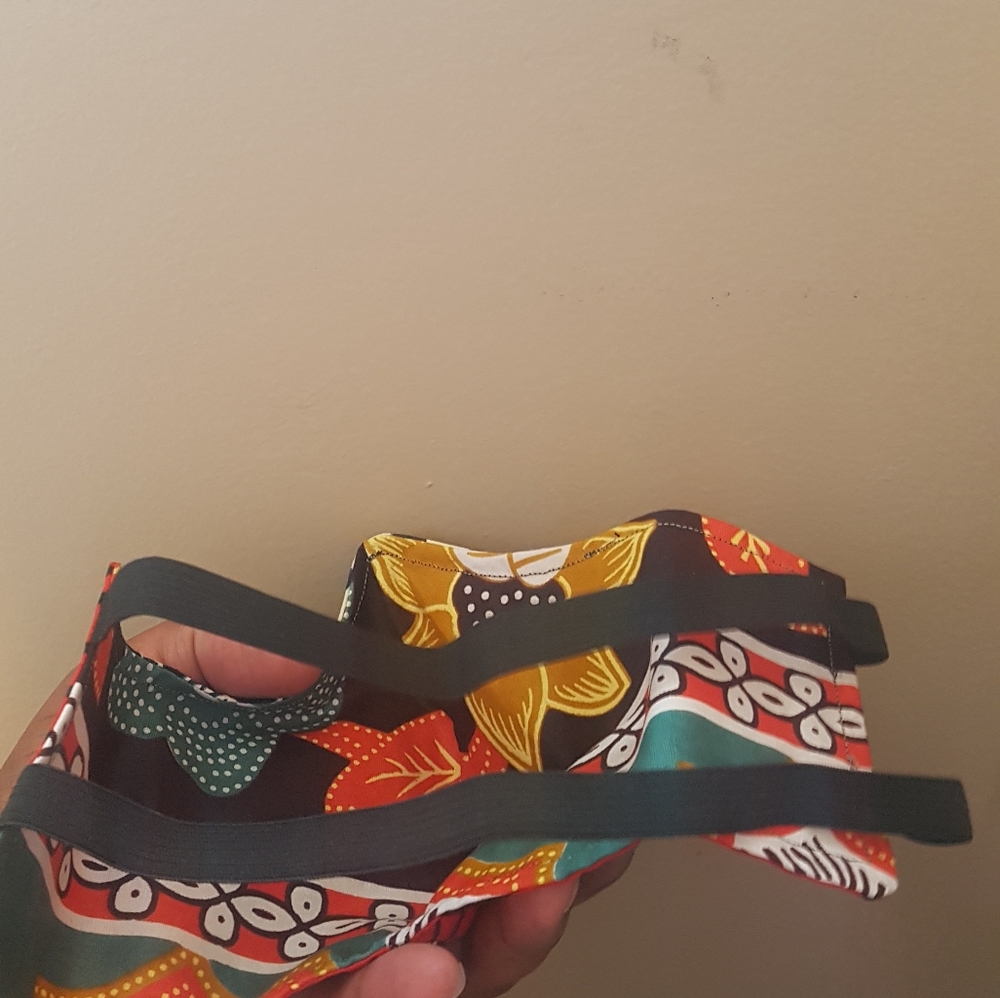Reversible African Face Mask - Picture 3 of 16